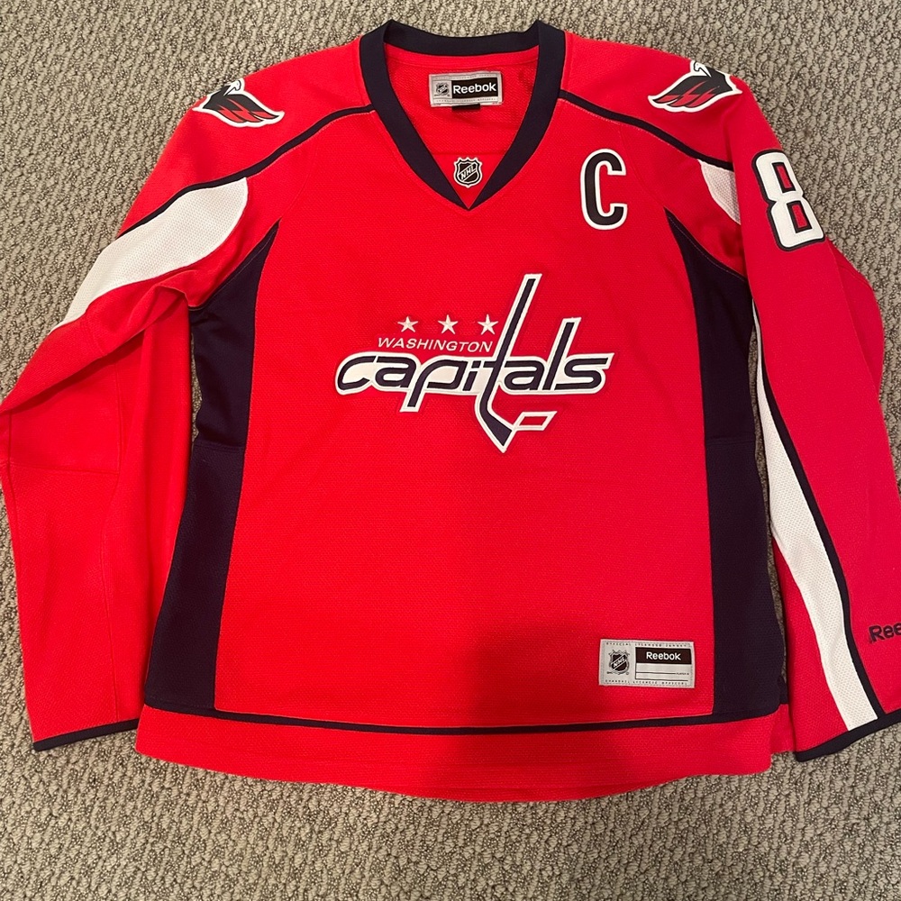 Capitals jersey- women’s large- fits like a medium